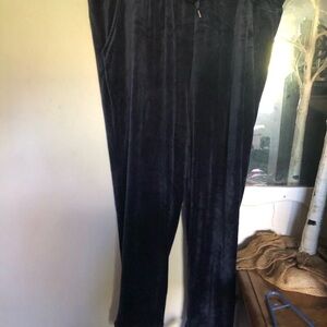 Woman’s Black Velvet Pants